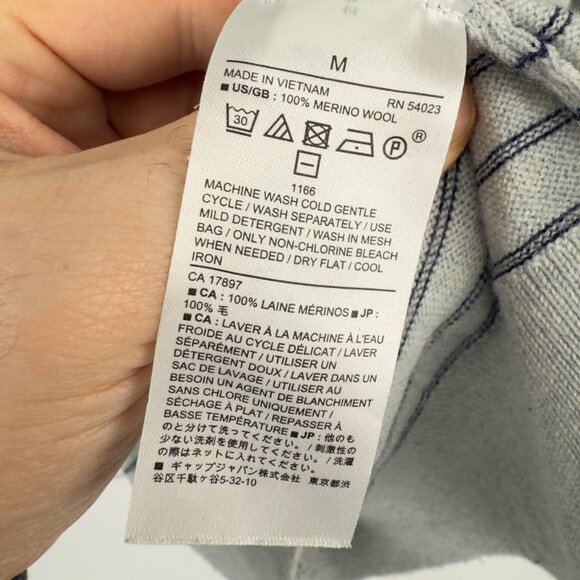 BANANA REPUBLIC 100% Merino Wool Striped Gray/Black Crewneck Sweater Size  M - Picture 4 of 7